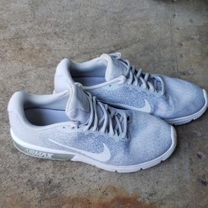 Nike Air Max Sequent 2